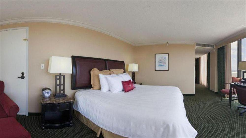 Crowne Plaza Pensacola Grand Hotel Exterior foto