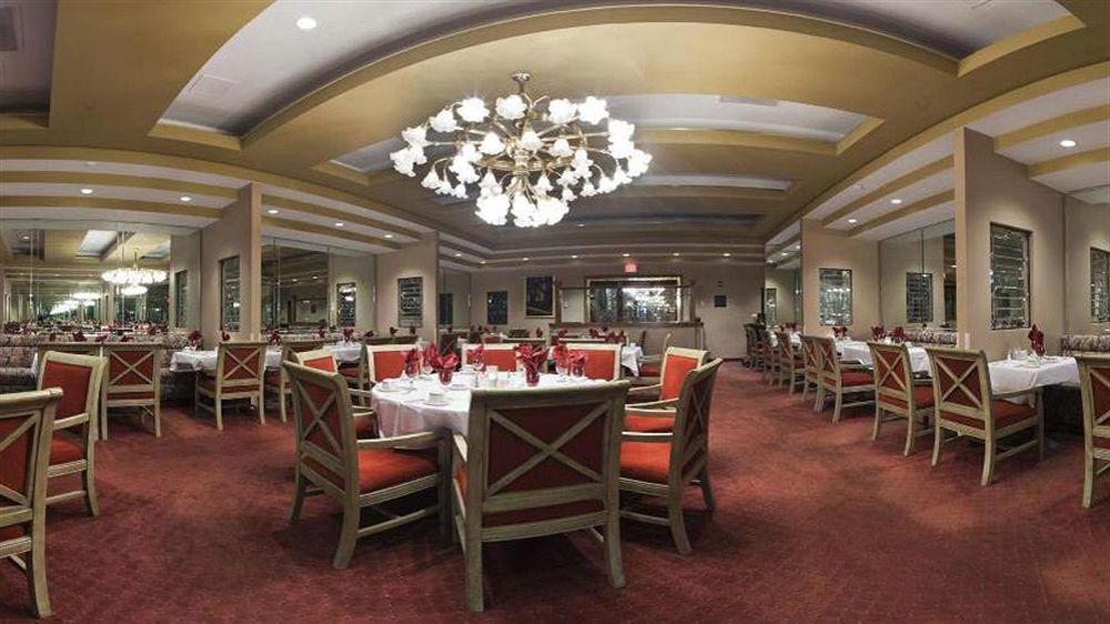 Crowne Plaza Pensacola Grand Hotel Exterior foto