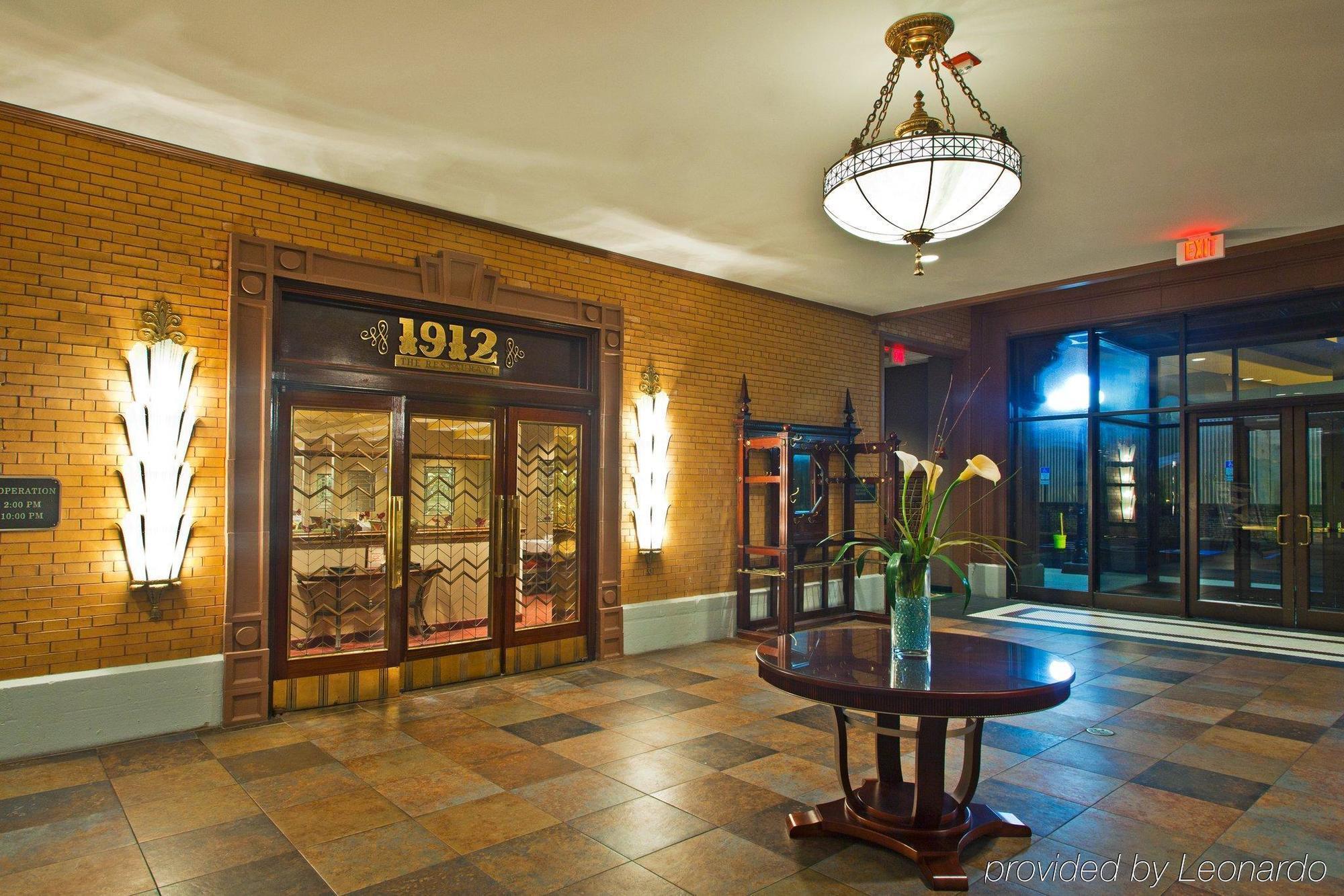 Crowne Plaza Pensacola Grand Hotel Exterior foto