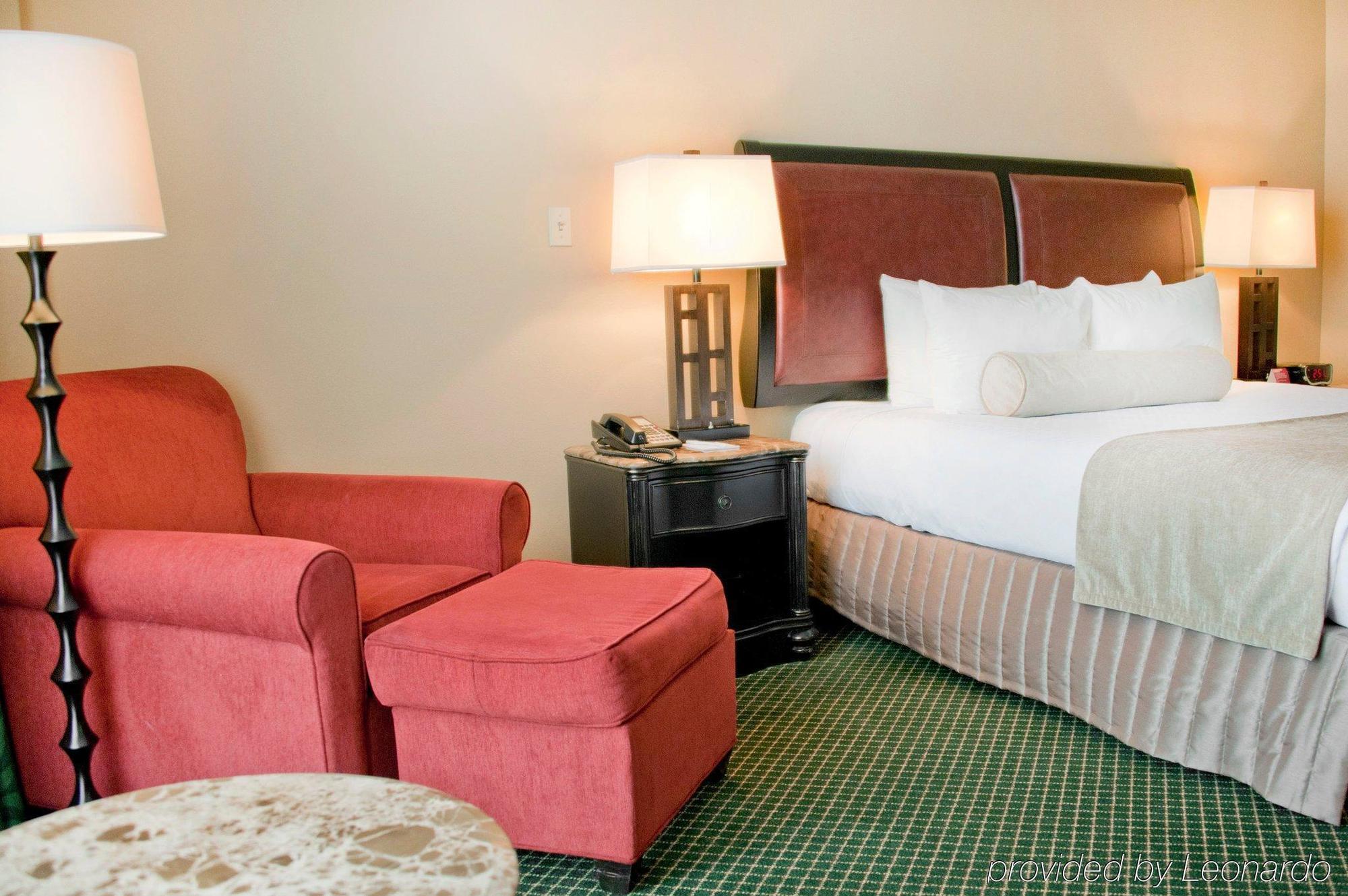 Crowne Plaza Pensacola Grand Hotel Exterior foto