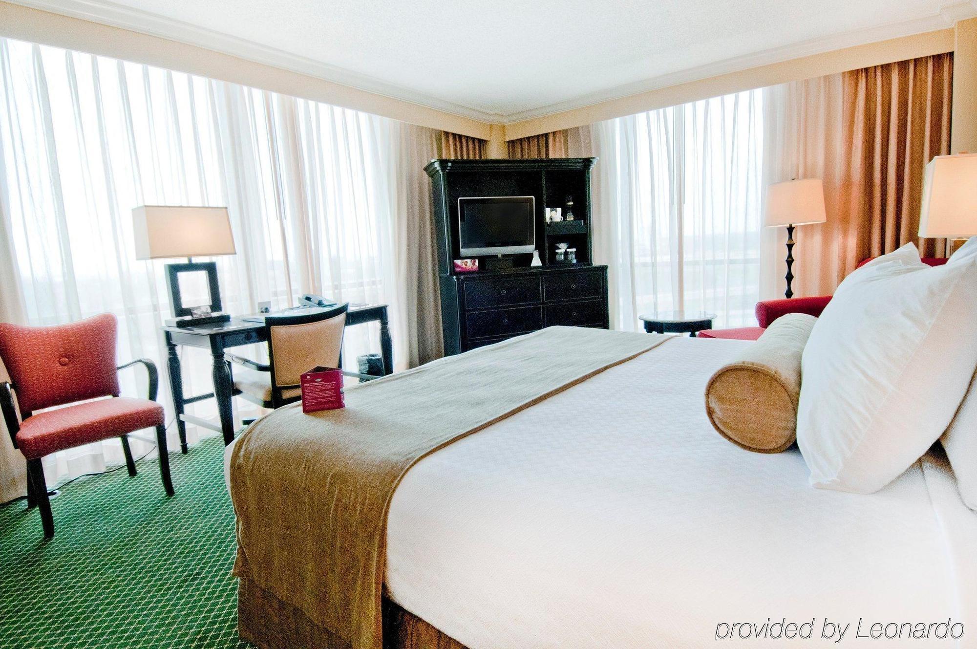 Crowne Plaza Pensacola Grand Hotel Exterior foto