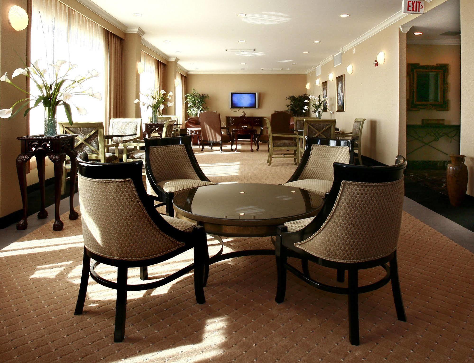 Crowne Plaza Pensacola Grand Hotel Exterior foto