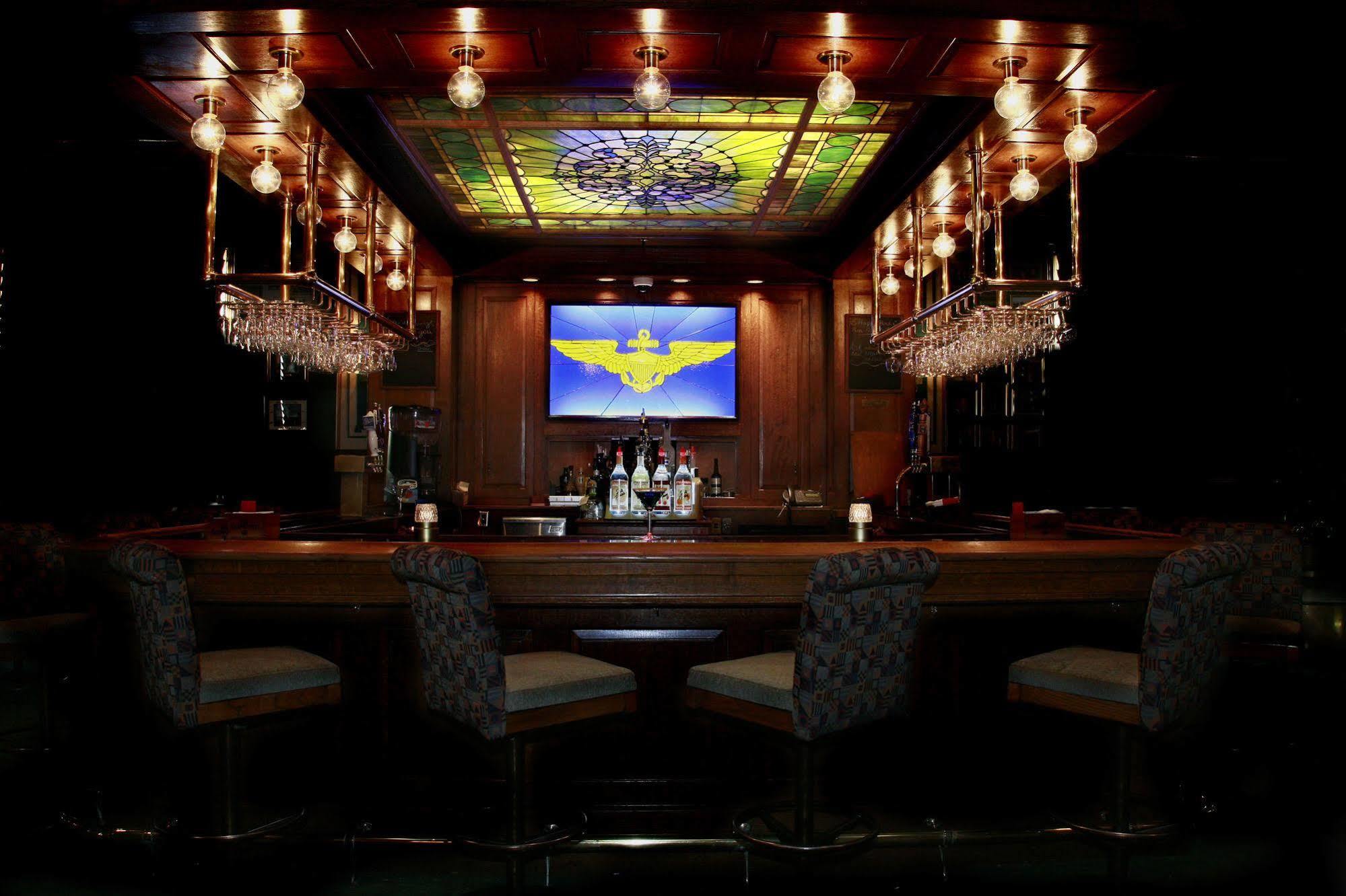 Crowne Plaza Pensacola Grand Hotel Restaurante foto